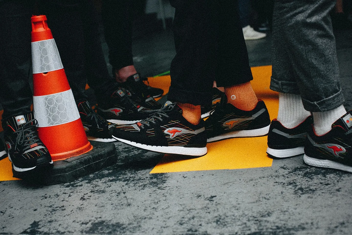 Worldbox × KangaROOS — produkt / on feet
