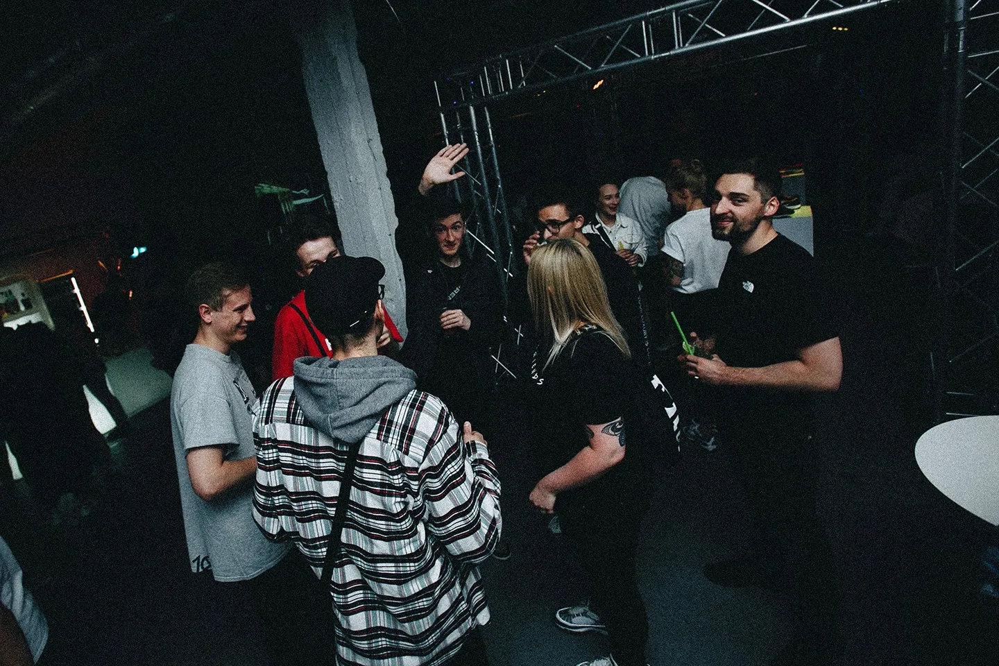 Worldbox × KangaROOS — premiera / społeczność